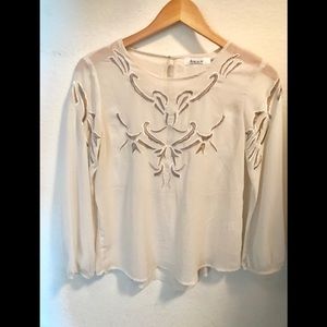 Chiffon embroidered shirt with bell sleeves - med